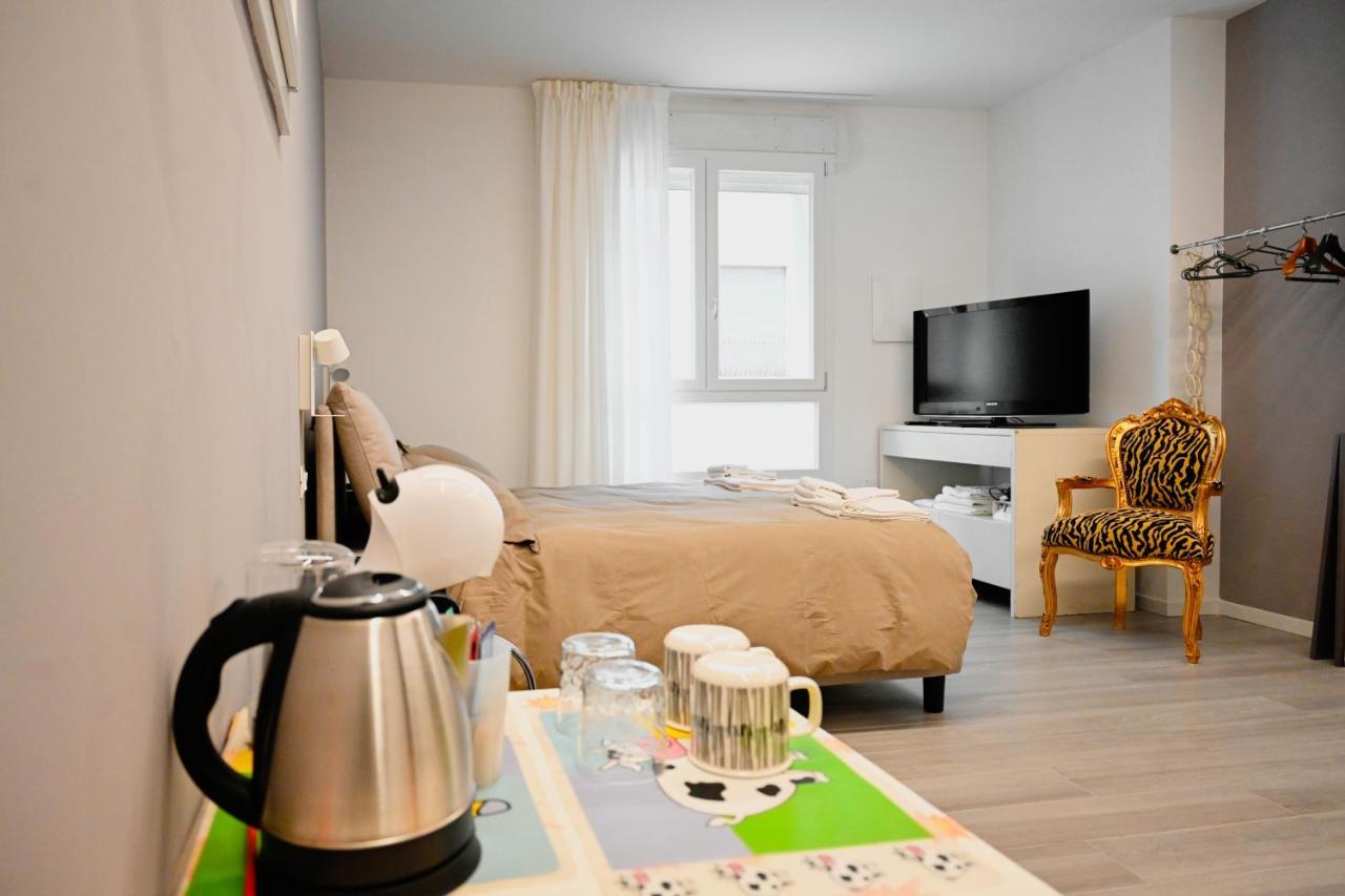 Cozy Studio Downtown Apartment Bassano del Grappa Ngoại thất bức ảnh